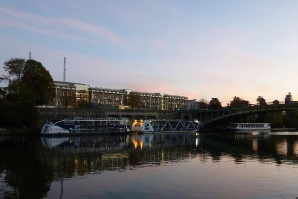 Lulu, Le Studio Du Chateau Lägenhet Nantes Exteriör bild