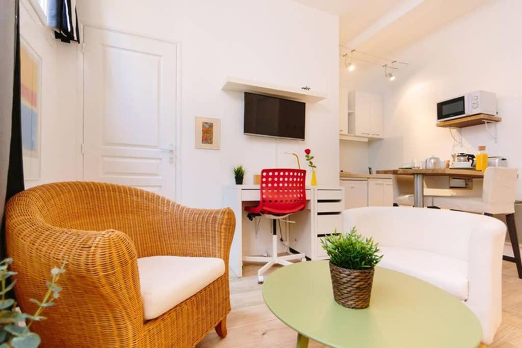 Lulu, Le Studio Du Chateau Lägenhet Nantes Exteriör bild
